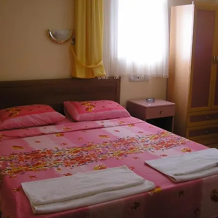 Hotel Zara *